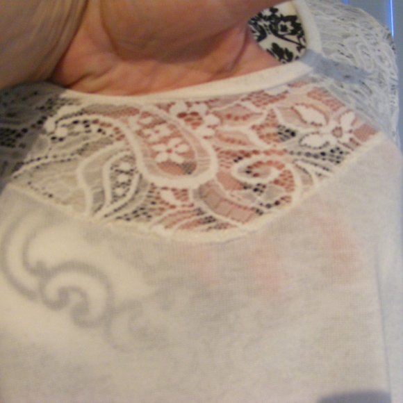 R2D Apparel Hi Low White Lace Top Size Small EUC - Picture 8 of 8